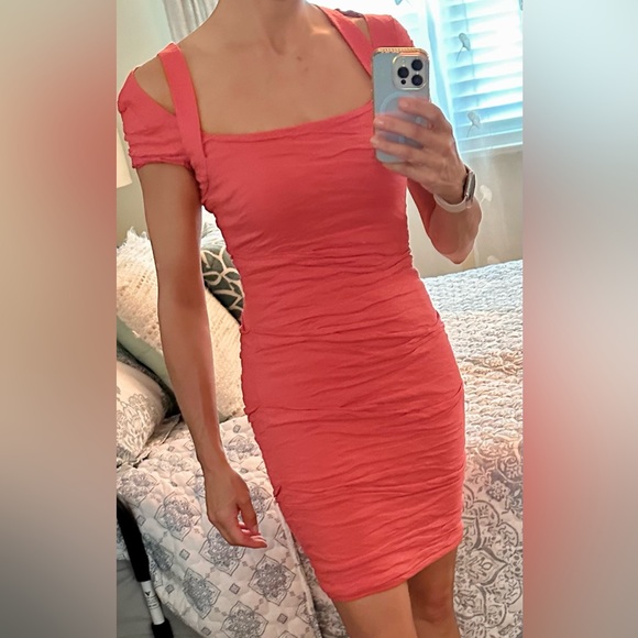 Nicole Miller Dresses & Skirts - Nicole Miller Artelier Elegant Coral Stretchy  Mini Dress size 8